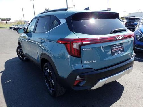 2025 Kia Seltos EX
