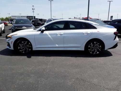 2025 Kia K5 EX