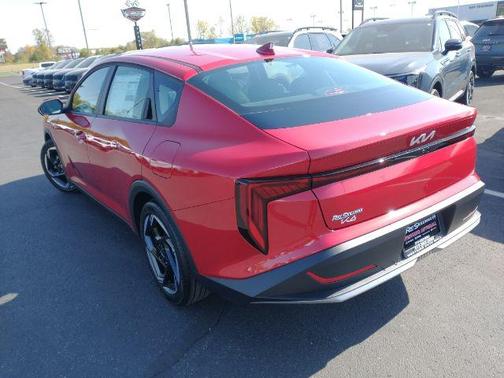 2025 Kia K4 EX