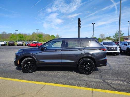 Graphite 2026 Mitsubishi Outlander SE 2.5 S-AWC