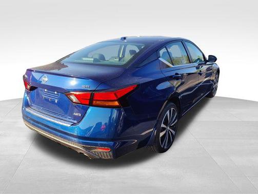 2021 Nissan Altima SR Intelligent AWD