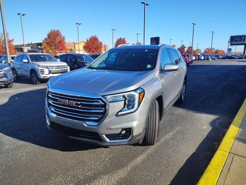 2024 GMC Terrain SLT