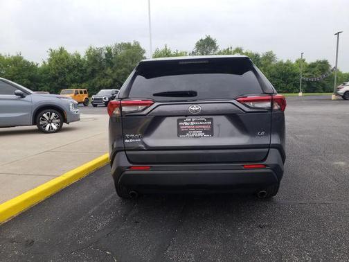2019 Toyota RAV4 LE