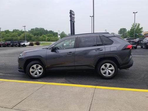 2019 Toyota RAV4 LE
