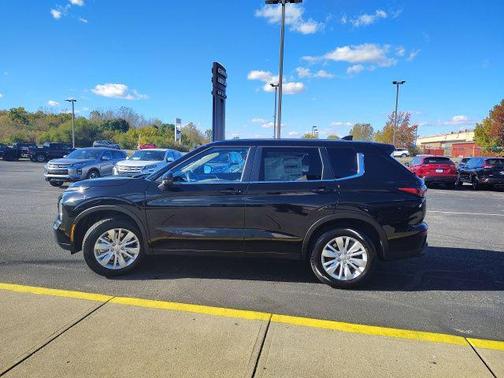 2025 Mitsubishi Outlander ES 2.5 S-AWC