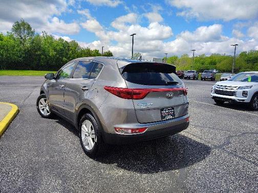 Mineral Silver 2018 Kia Sportage LX