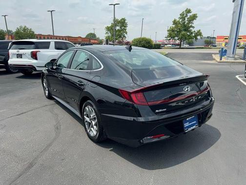 2022 Hyundai SONATA SEL