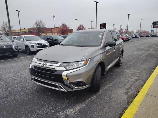 2020 Mitsubishi Outlander ES