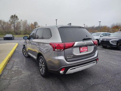 2020 Mitsubishi Outlander ES