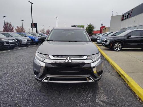 2020 Mitsubishi Outlander ES