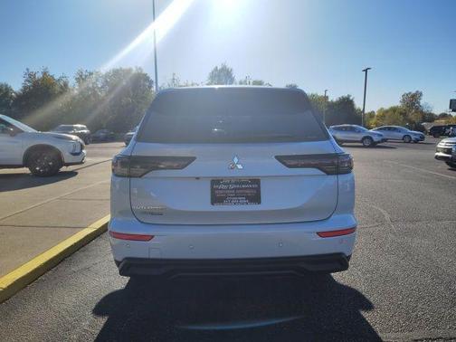 2025 Mitsubishi Outlander ES 2.5 S-AWC