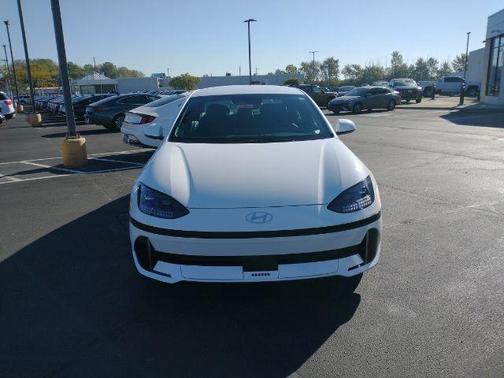 2025 Hyundai IONIQ 6 SE