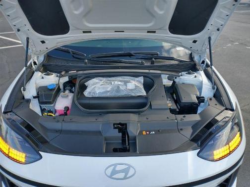 2024 Hyundai IONIQ 6 SE