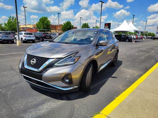 2023 Nissan Murano SL FWD