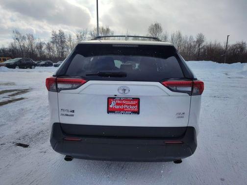 2022 Toyota RAV4 XLE