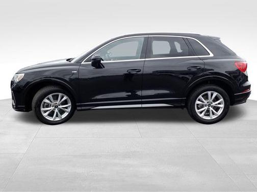 2023 Audi Q3 S line Premium