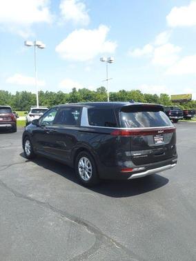 2022 Kia Carnival LXS