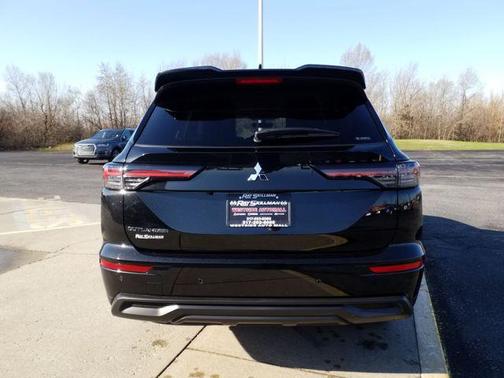 2025 Mitsubishi Outlander ES 2.5 S-AWC