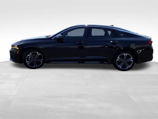 2022 Kia K5 EX