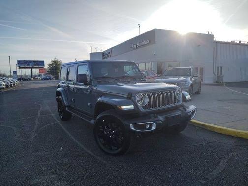 2025 Jeep Wrangler 4xe Sahara