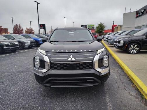 2025 Mitsubishi Outlander ES 2.5 S-AWC