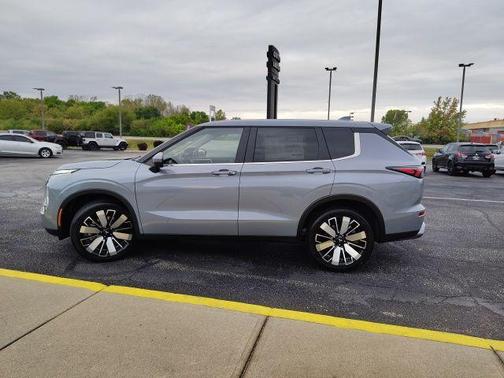 2025 Mitsubishi Outlander SE 2.5 2WD