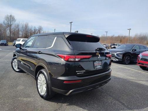 2023 Mitsubishi Outlander ES 2.5 S-AWC