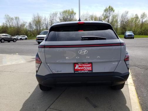 2024 Hyundai KONA SEL