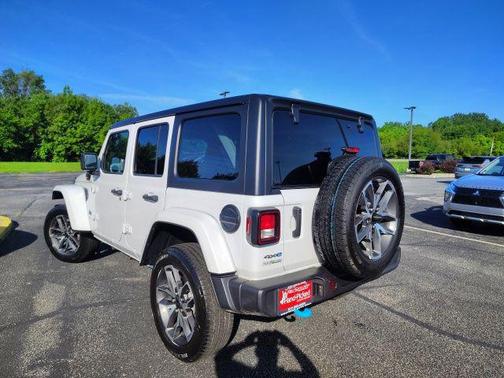 Bright White Clearcoat 2024 Jeep Wrangler 4xe Sport S
