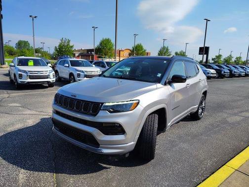 Billet Silver Metallic Clearcoat 2023 Jeep Compass High Altitude