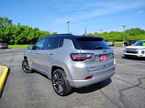 Billet Silver Metallic Clearcoat 2023 Jeep Compass High Altitude