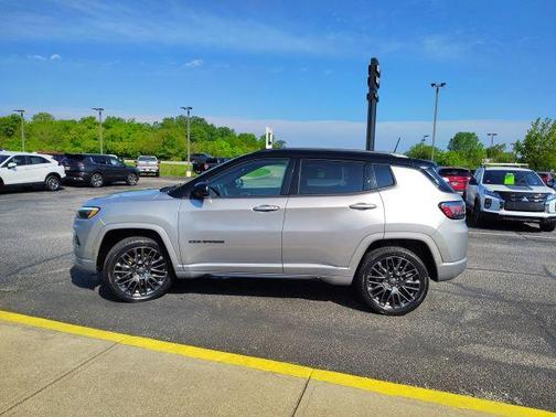 Billet Silver Metallic Clearcoat 2023 Jeep Compass High Altitude