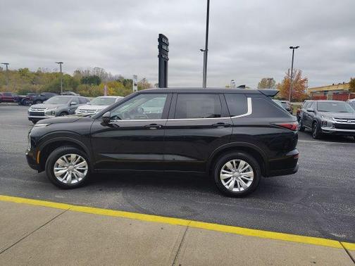 2025 Mitsubishi Outlander ES 2.5 S-AWC