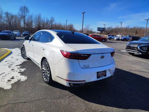 2018 Kia Cadenza Premium