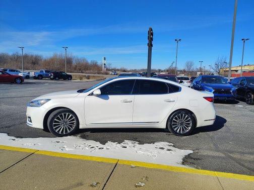 2018 Kia Cadenza Premium