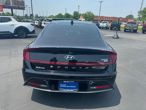 2023 Hyundai SONATA Hybrid Base