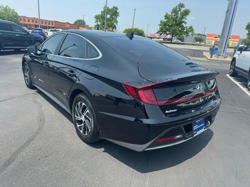 2023 Hyundai SONATA Hybrid Base