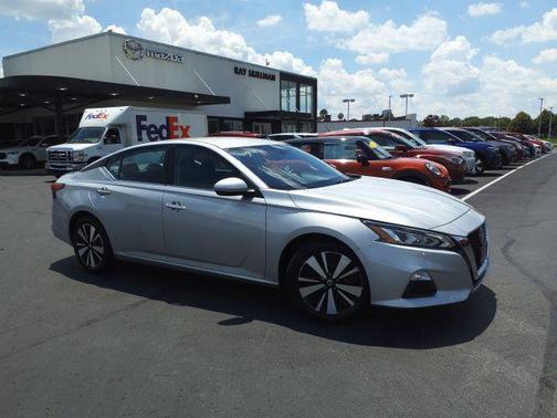 2022 Nissan Altima 2.5 SV