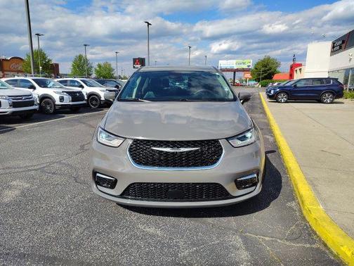 Gray Clearcoat 2023 Chrysler Pacifica Touring L