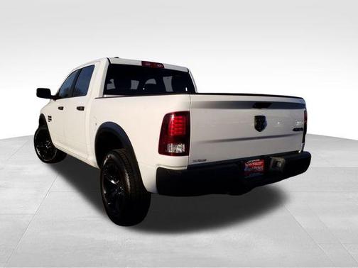 2024 RAM 1500 Classic Warlock Crew Cab 4x4 5'7' Box