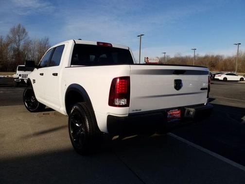 2024 RAM 1500 Classic Warlock Crew Cab 4x4 5'7' Box