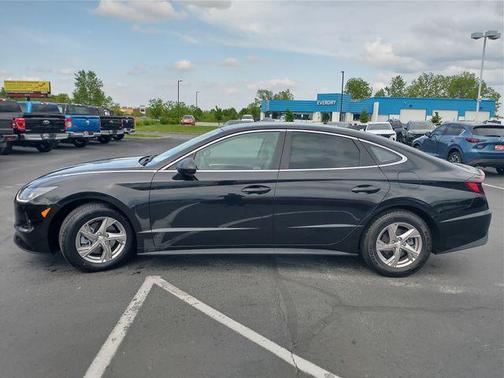 2021 Hyundai SONATA SE