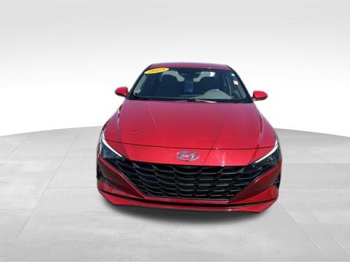 2023 Hyundai ELANTRA SE