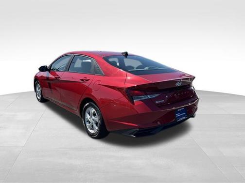 2023 Hyundai ELANTRA SE