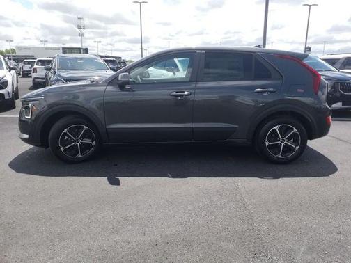 2025 Kia Niro LX