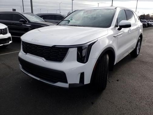 2025 Kia Sorento LX