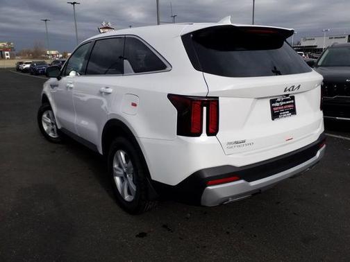 2025 Kia Sorento LX