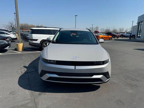 2025 Hyundai IONIQ 5 SE