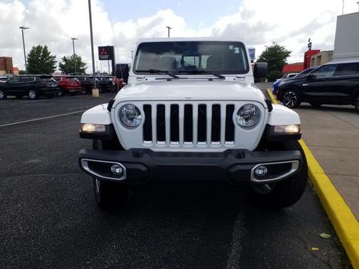 2021 Jeep Gladiator Overland
