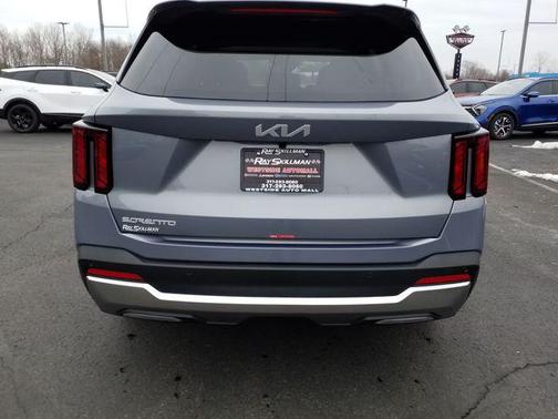 2025 Kia Sorento S